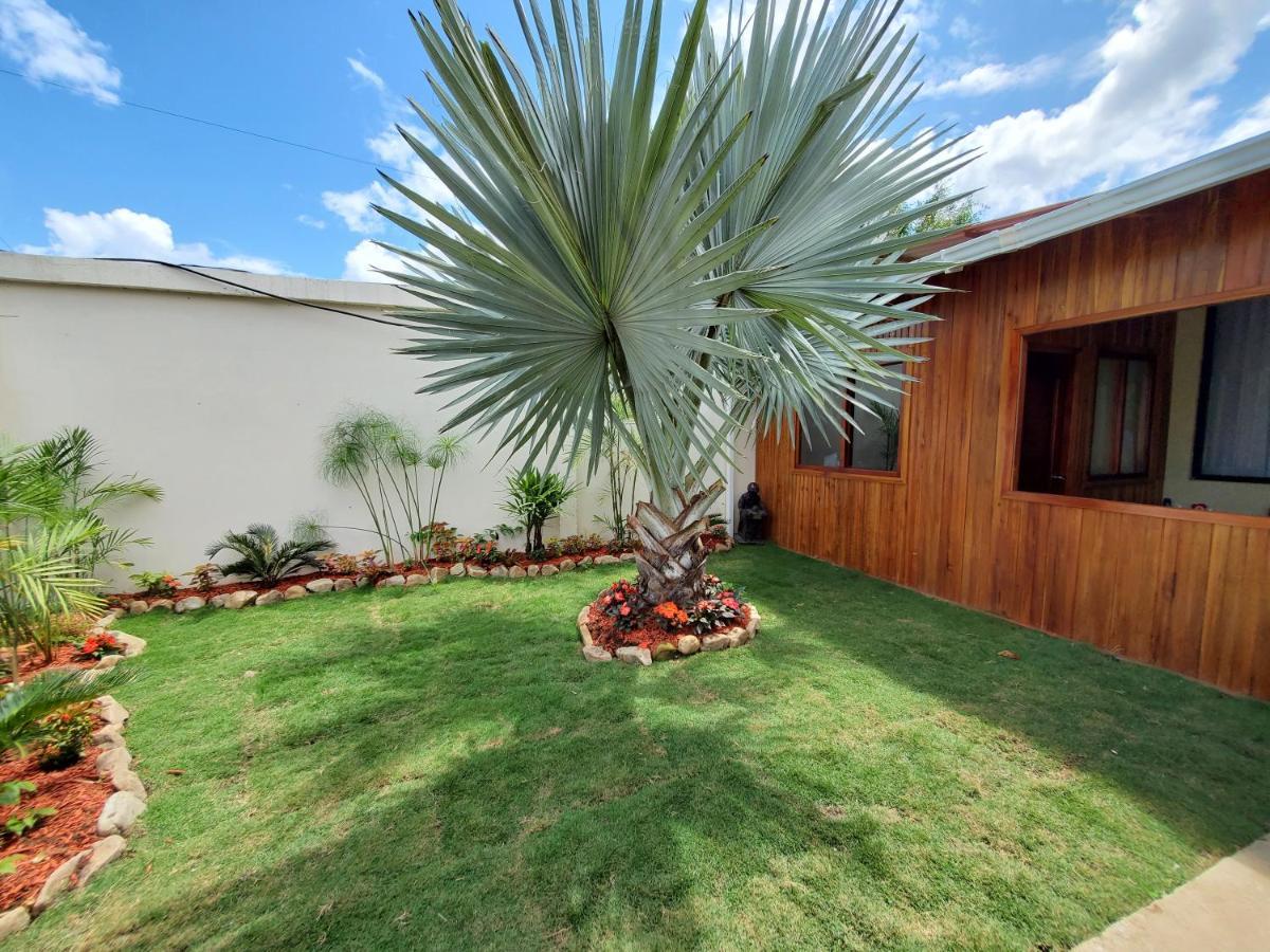 Casa Blanca Hortencia Sucua Exterior photo